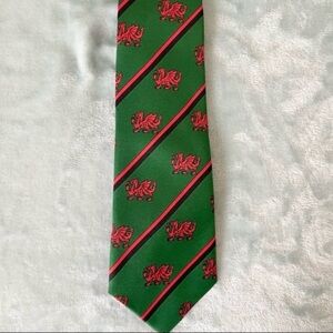 VTG Pendragon Wales Ltd Men’s Welsh Dragon Polyester Green Red Tie